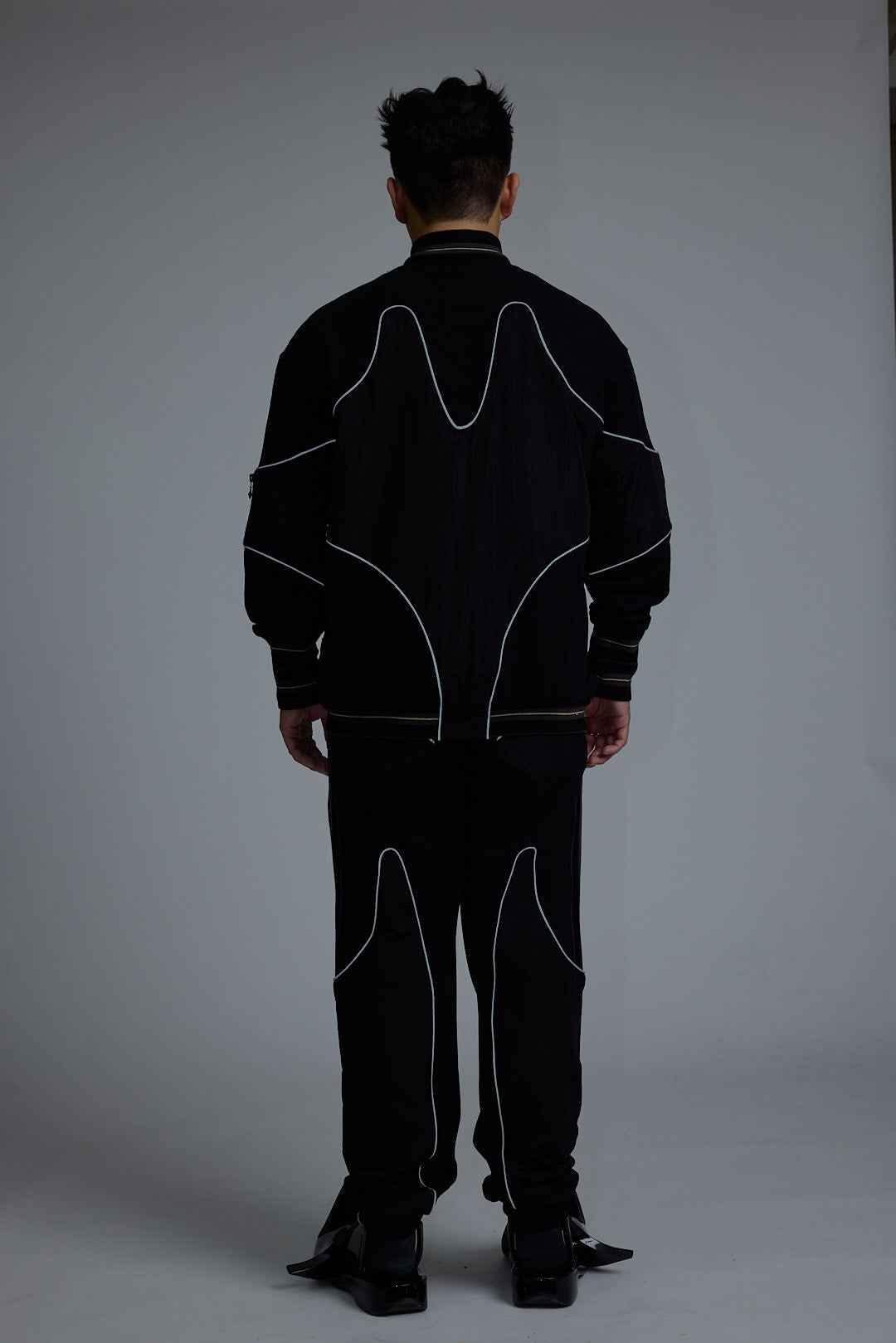 RUN PRO - BLACK RUNNER UPS JACKET-IVISION